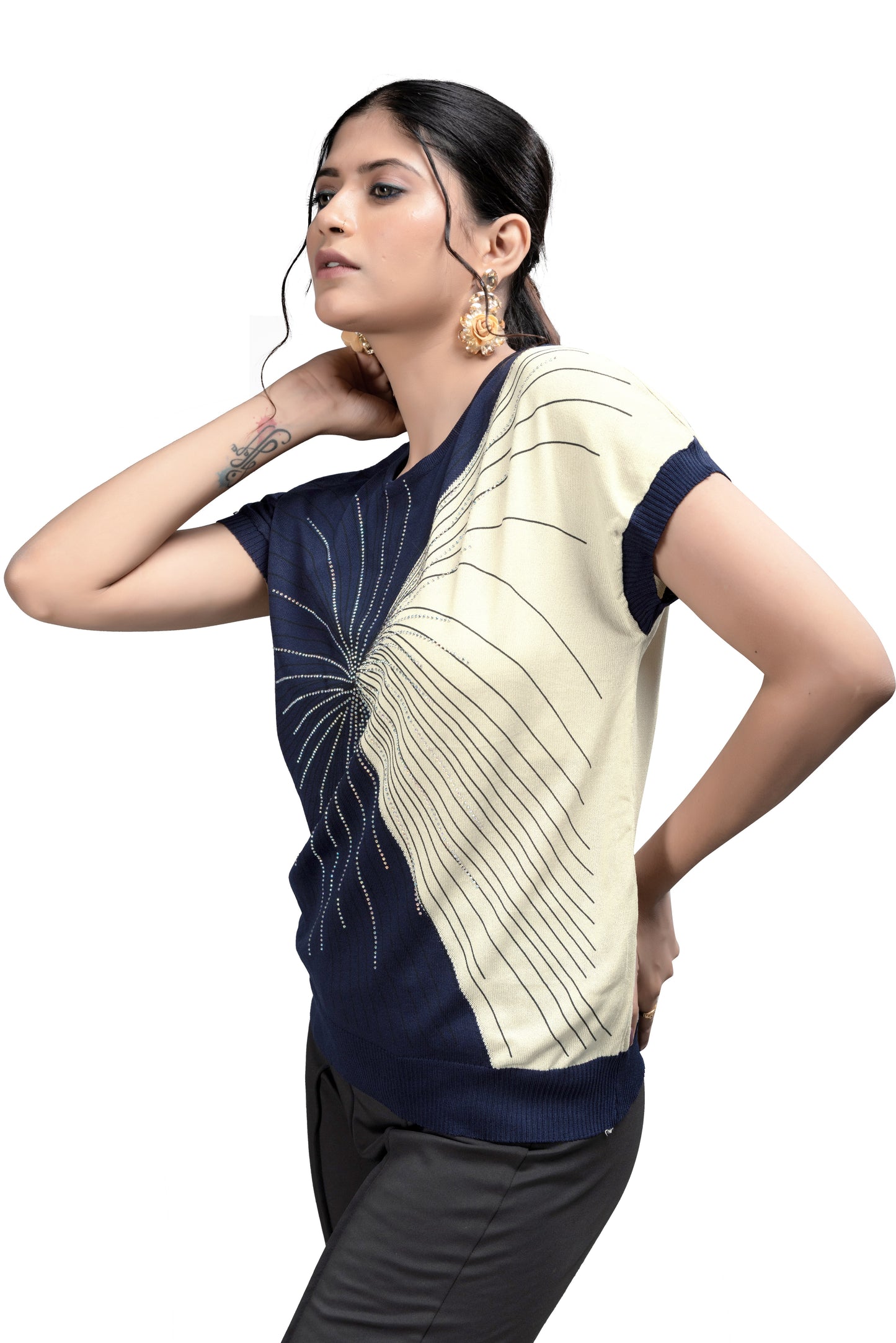 Women's Stylish Two-Tone Knit Soft Jute with Embroidered Starburst Design