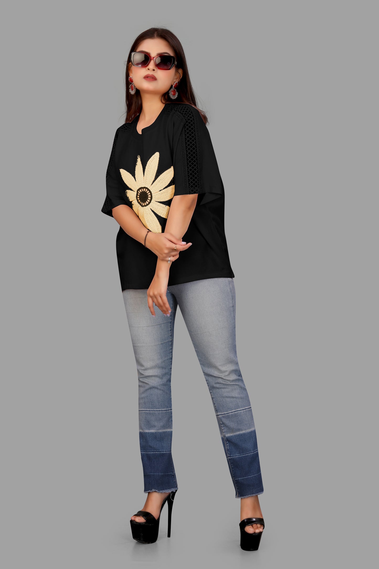 Women's Floral Appliqué Top - Mesh Sleeve Casual Top