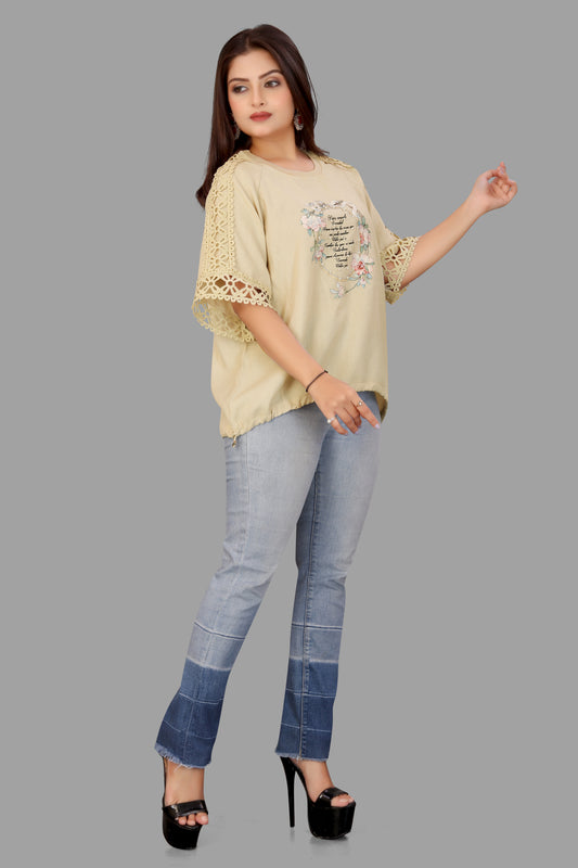 Women's Printed Floral Frame Top